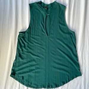 Free People sleeveless light knit forest green top